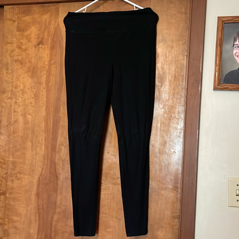 Black leggings. Size M. Mossimo Supply Co is the brand